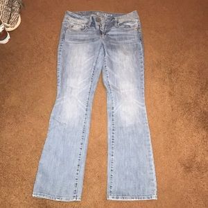 AE kick boot stretch light wash jeans